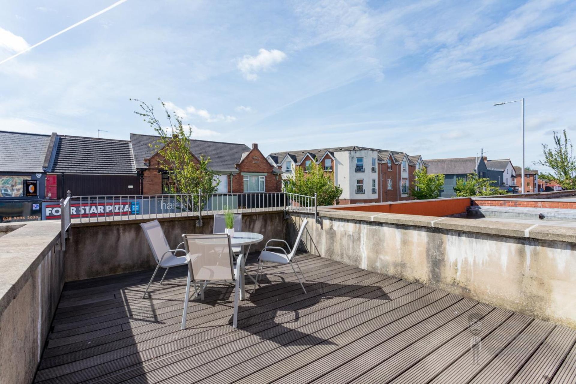 Attic Style 2 Bed Duplex Apartment With Rooftop Patio Belfast Dış mekan fotoğraf