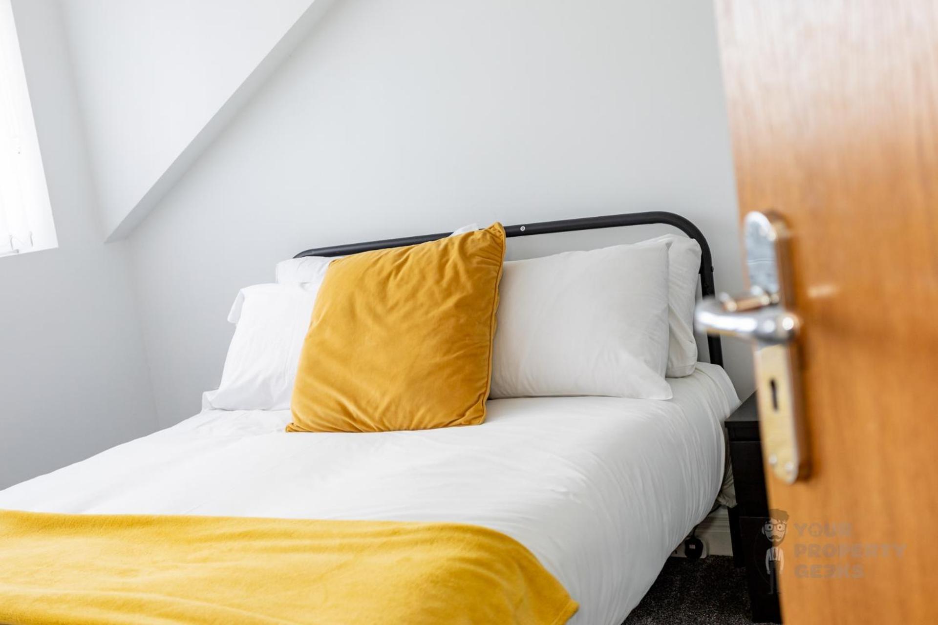Attic Style 2 Bed Duplex Apartment With Rooftop Patio Belfast Dış mekan fotoğraf
